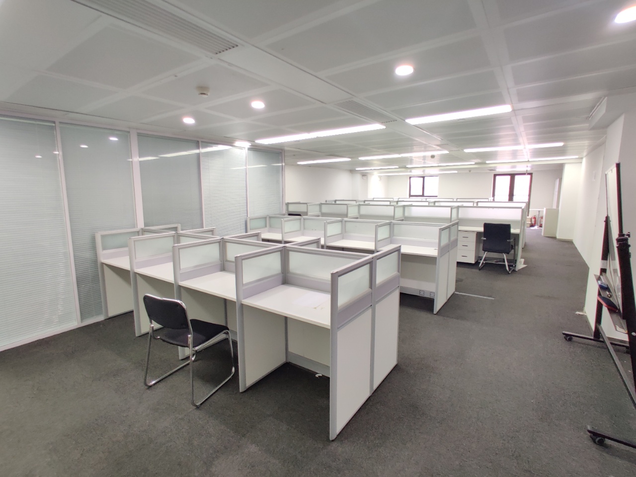 北京东方宫霄大厦（宫宵国际大厦）