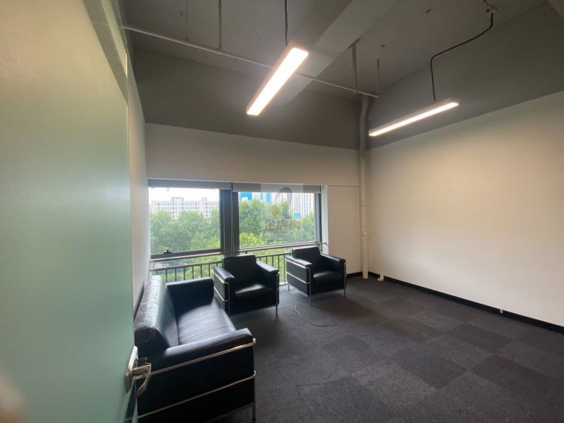 银和港科技创新中心