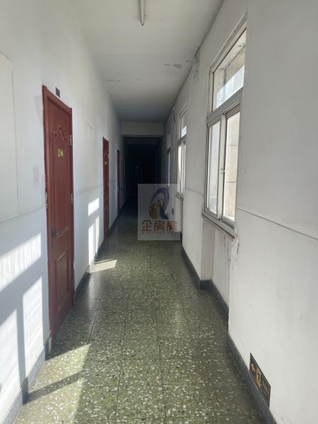 花乡丰葆路158号世界公园综合楼办公区